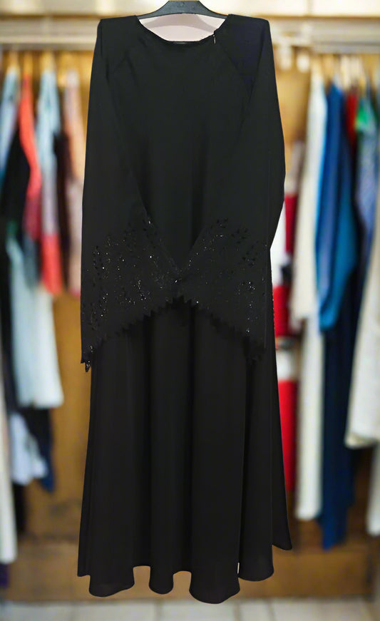 Nida Fabric Abaya – With Heavy Cutwork Sleeves